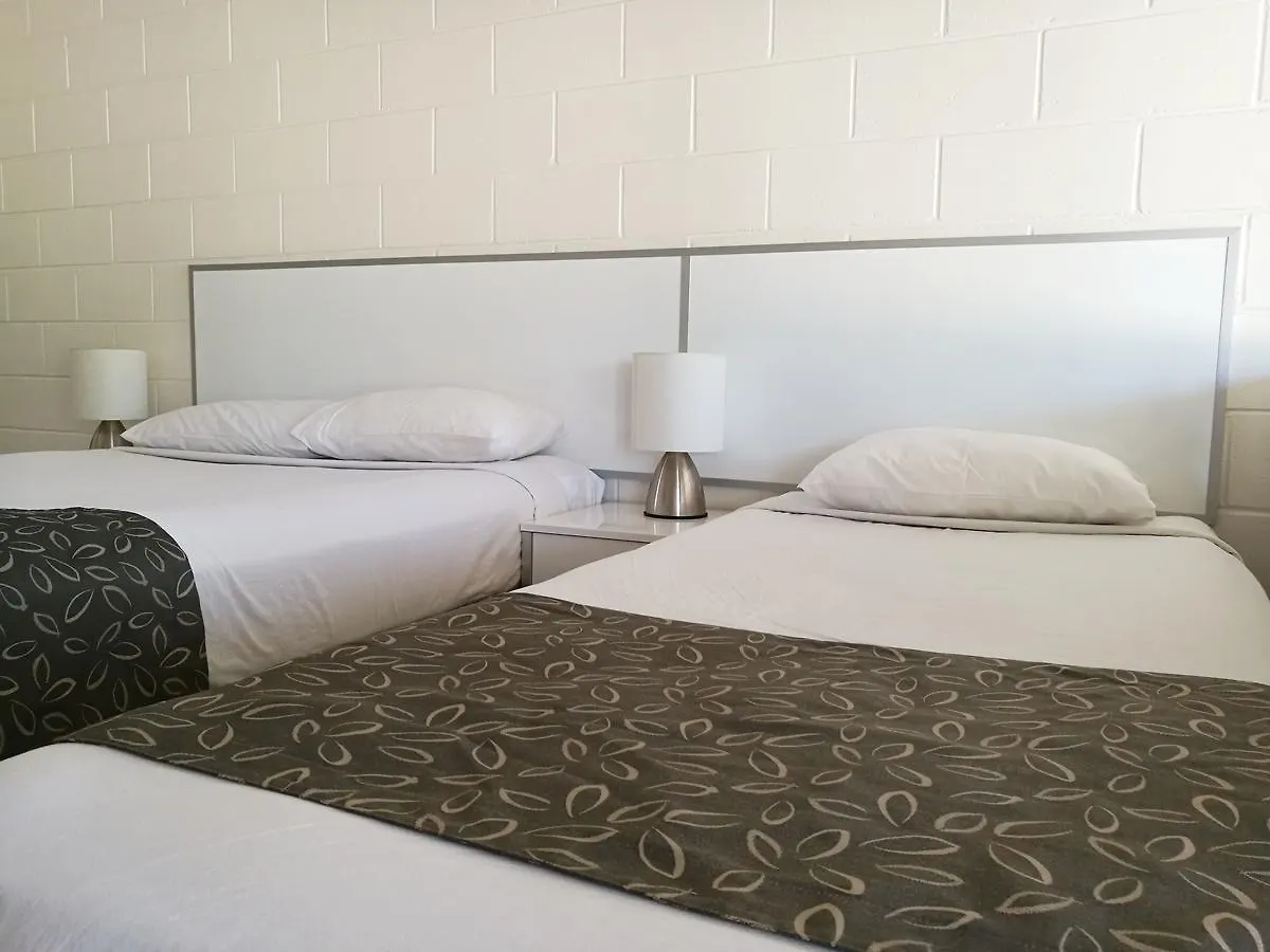 Augathella Motel & Caravan Park 3*,
